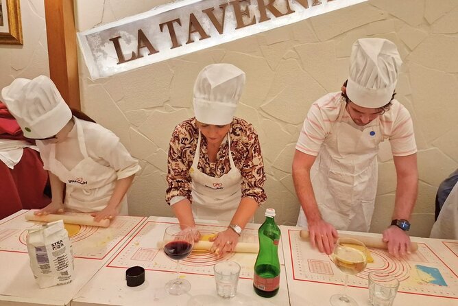 Rome: Pasta Cooking Class, Dinner & Wine in Authentic Restaurant - Key highlights in plain terms