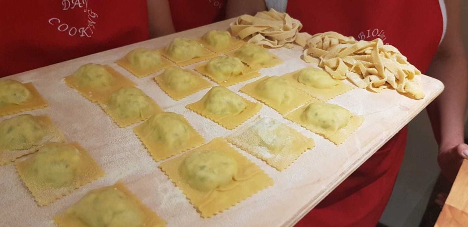 Rome: Pasta Making Workshop with Lunch - Lunch, dessert, and Italian wine: the best kind of payoff