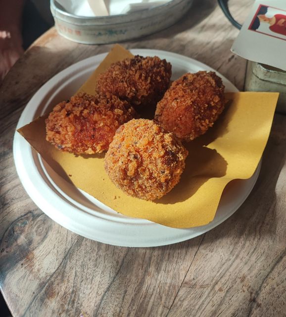 Rome: Pasta, Pizza & Gelato Tour in TRASTEVERE - Wine, gelato, and pacing so you enjoy the whole thing