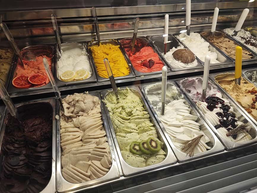 Rome: Pasta, Pizza & Gelato Tour in TRASTEVERE - From Piazza Trilussa to Trastevere side streets: your first tastings