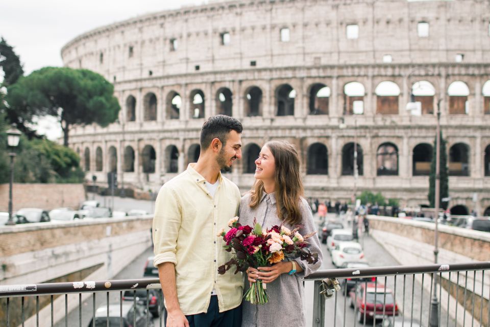 Rome: Personalized Photoshoot outside the Colosseum - Meeting at Caffè Roma and how the session typically flows