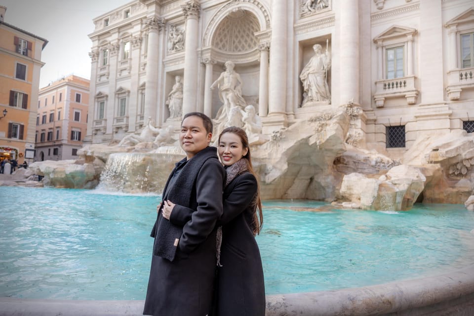 Rome: Personalized Photoshoot outside the Colosseum - Edited Photo Package: 20, 40, or 60 Results in a Private Cloud Gallery