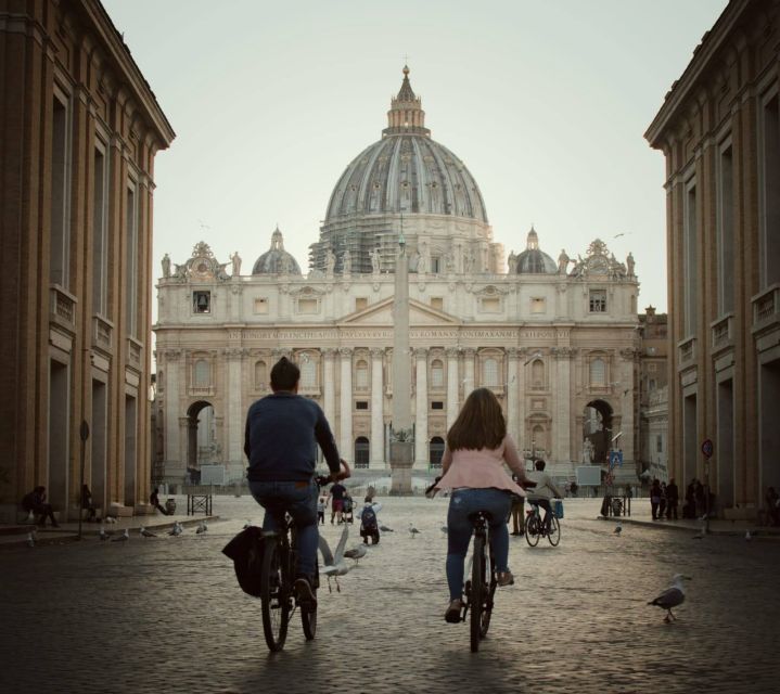 Rome: Piazza Venezia E-Bike Rental - Planning your route with the recommended app paths