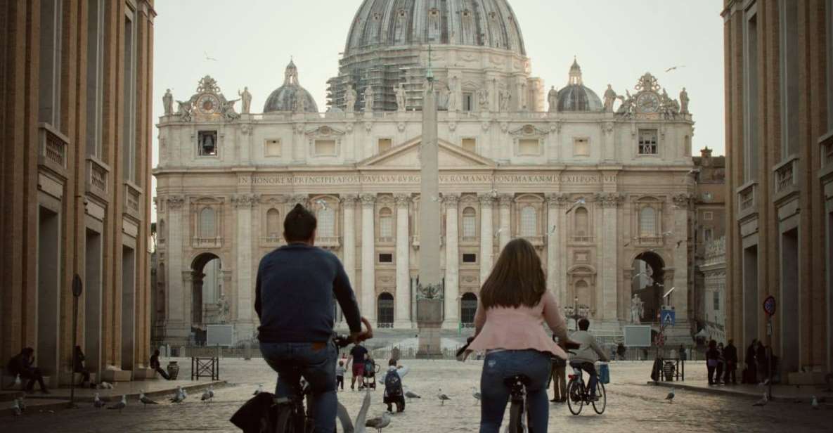 Rome: Piazza Venezia E-Bike Rental - Your e-bike setup: helmet, lock, and sizing rules