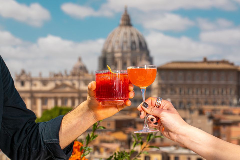 Rome: Piazzas and Fountains Sunset Tour with Aperitivo - Trevi Fountain Photo Stop: Plan Your Timing for Golden Hour
