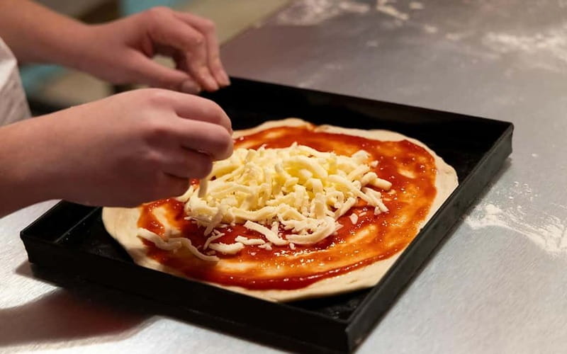 Rome: Pizza and Tiramisù Cooking Class with Glass of Wine - Who This Cooking Class Is Best For