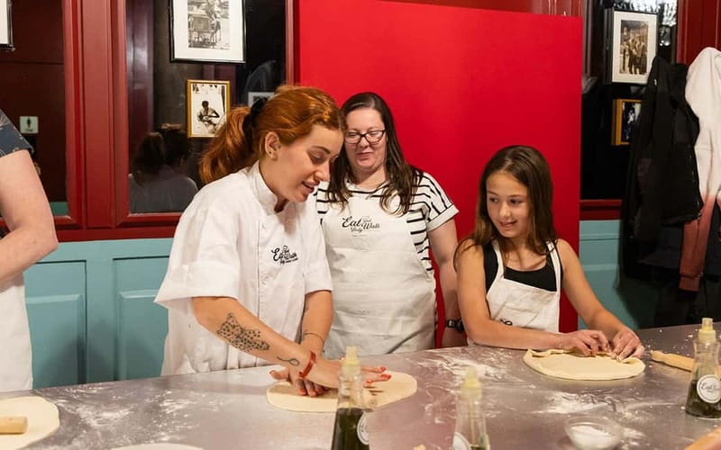 Rome: Pizza and Tiramisù Cooking Class with Glass of Wine - Accessibility and Instruction: English, Wheelchair Accessible