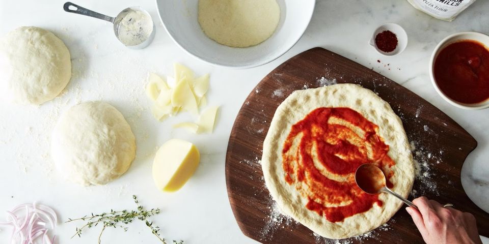 Rome: Pizza-Making Course with Dinner - From Sauce to Stretching: Getting Your Pizza to the Finish Line