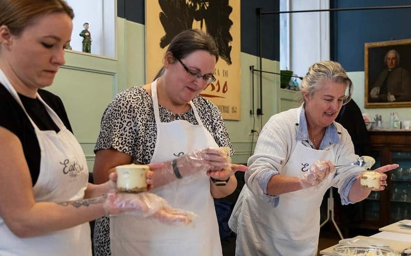 Rome: Pizza & Tiramisu Making Class with Wine & Limoncello - Small-Group Dynamics and Real Chef Personality