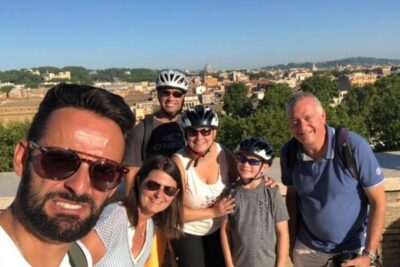Rome : Private custom walking tour with a local guide - Getting your bearings from hotel pickup to first photo stop