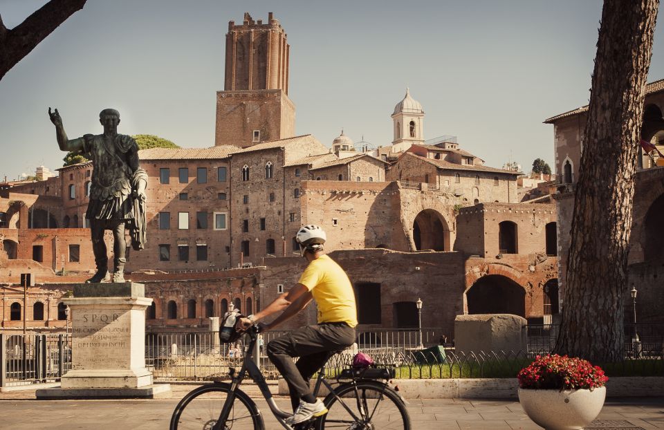 Rome: Private Half-Day Bike Tour with E-bike - Piazza Venezia, Vittoriano, and Trevi: hitting central Rome fast