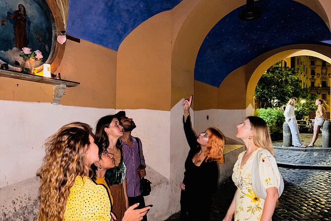 Rome: Private Night Ghost Walking Tour - Via Giulia: a former beauty shop where cosmetics can kill