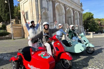Rome Private Tour in a Vintage Vespa Sidecar Style for 90 Minutes - Meeting point near Trinità dei Monti: set yourself up for an easy start