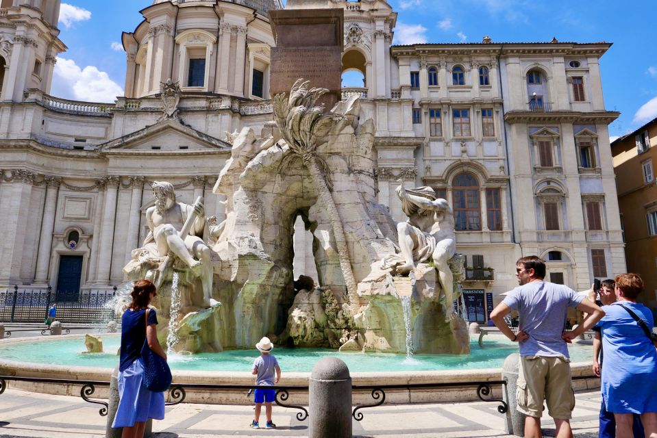 Rome: Private Tour of Navona Square with Undergrounds - Where the tour starts on Piazza Navona (and what to look for)