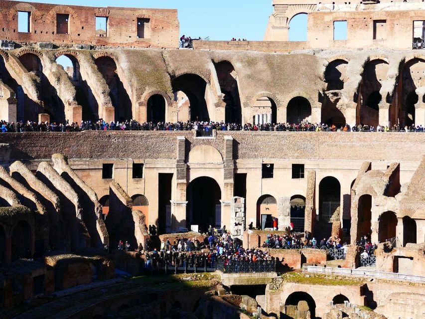 Rome: Private Tour of the Colosseum,Roman Forum and Palatine - Where to meet: find the staff fast