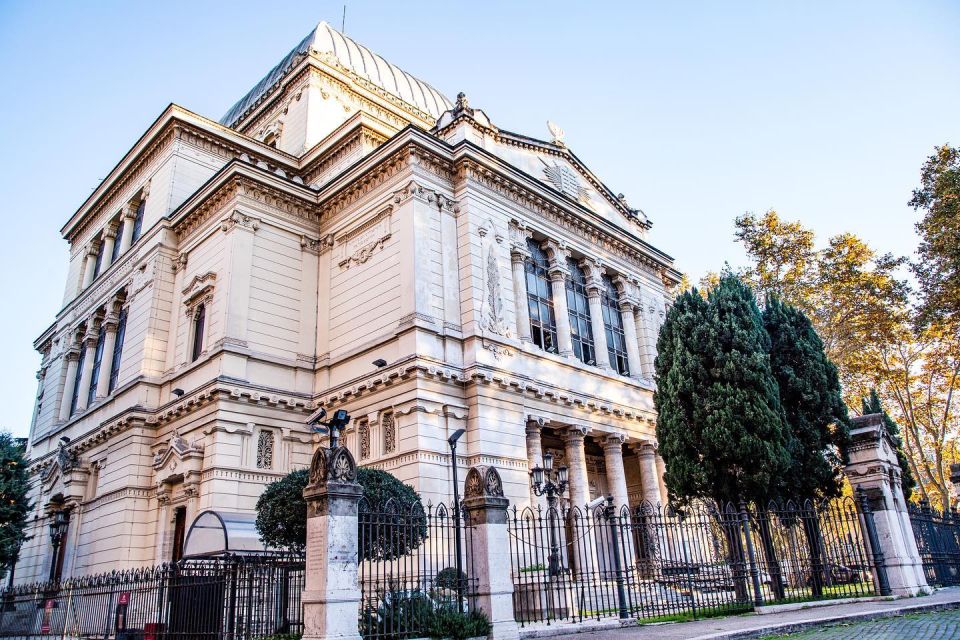 Rome: Private Tour of the Jewish Quarter - Portico d’Ottavia: where ancient stone meets everyday use