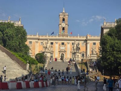 Rome: Private Tour on Electric Tuk-Tuk of Rome City Center - Meet at Caffè Roma, then settle into a tight 3-hour rhythm