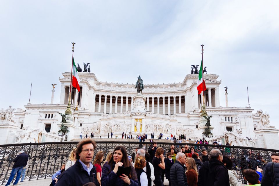Rome: Private Tour with Locals – Highlights & Hidden Gems - What Makes It Feel Private (and Worth Paying For)