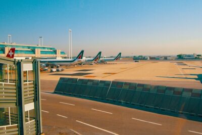 Rome Private Transfer to or from Fiumicino Airport - Inside the Ride: Comfort, Luggage Help, and Live Commentary