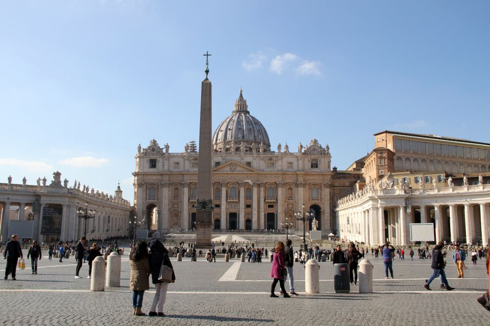 Rome: Private Vatican and Sistine Chapel Skip-the-Line Tour - Security and dress code: the part you can’t skip