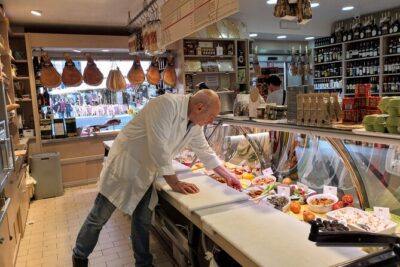 Rome Private Wine & Food Tour Trastevere, Ghetto, Campo de Fiori - Campo de’ Fiori: market ingredients and the Giordano Bruno reminder