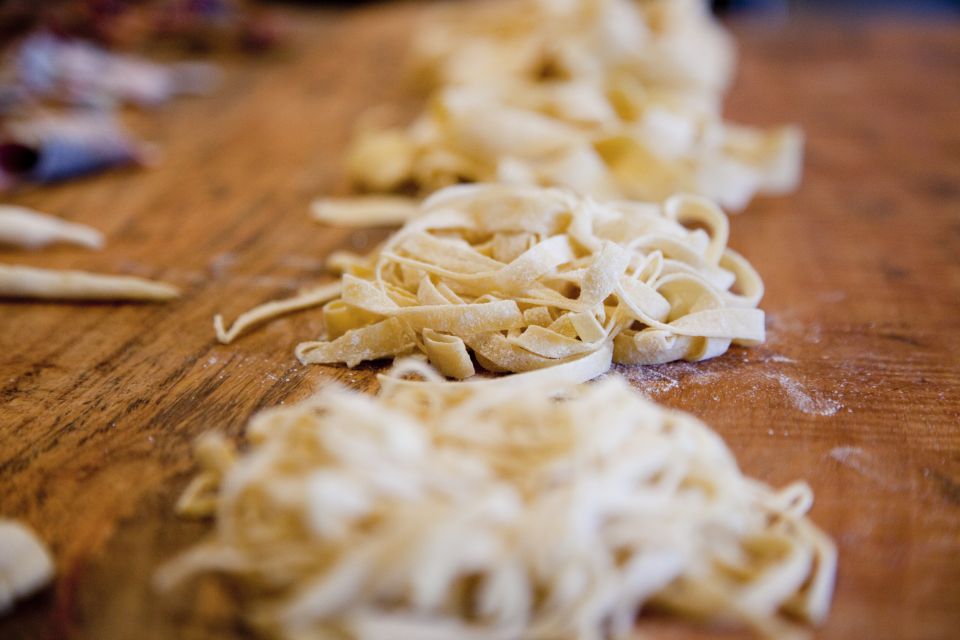 Rome: Private Wine Tour and Pasta Making Class in a Winery - Lunch and bites: Roman pizza, garden produce, and what to expect on the plate