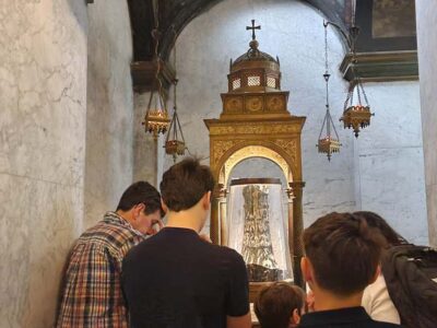 Rome: Relics from the Passion of the Christ Walking Tour - Where it starts: Piazza di Santa Maria Maggiore meeting point