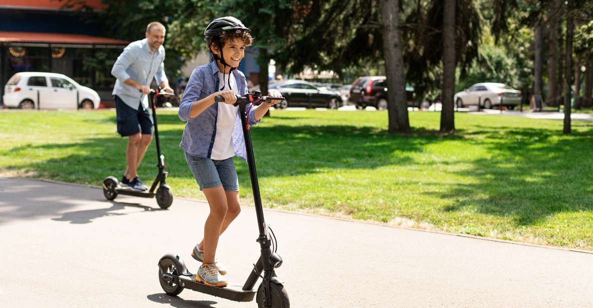 Rome: Rent an E-Scooter - What you get: e-scooter, helmet, insurance, and a chain lock