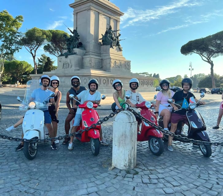 Rome: Retro Fiat 500 car tour with Pro-Photographer - Colosseum stop: classic views with a quick, guided angle