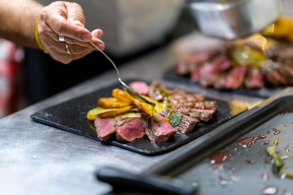 Rome: Roman Restaurant Dining Experience with Food and Wine - Key points before you go