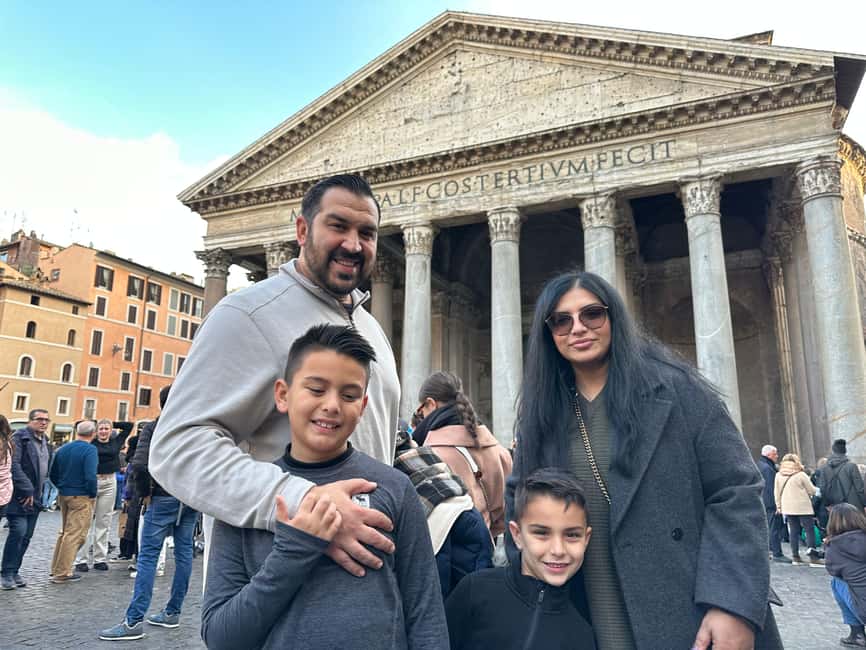 Rome: Scavenger Hunt For Kids with Prizes around City Center - Meeting point at Piazza Mignanelli: start simple, finish where you began