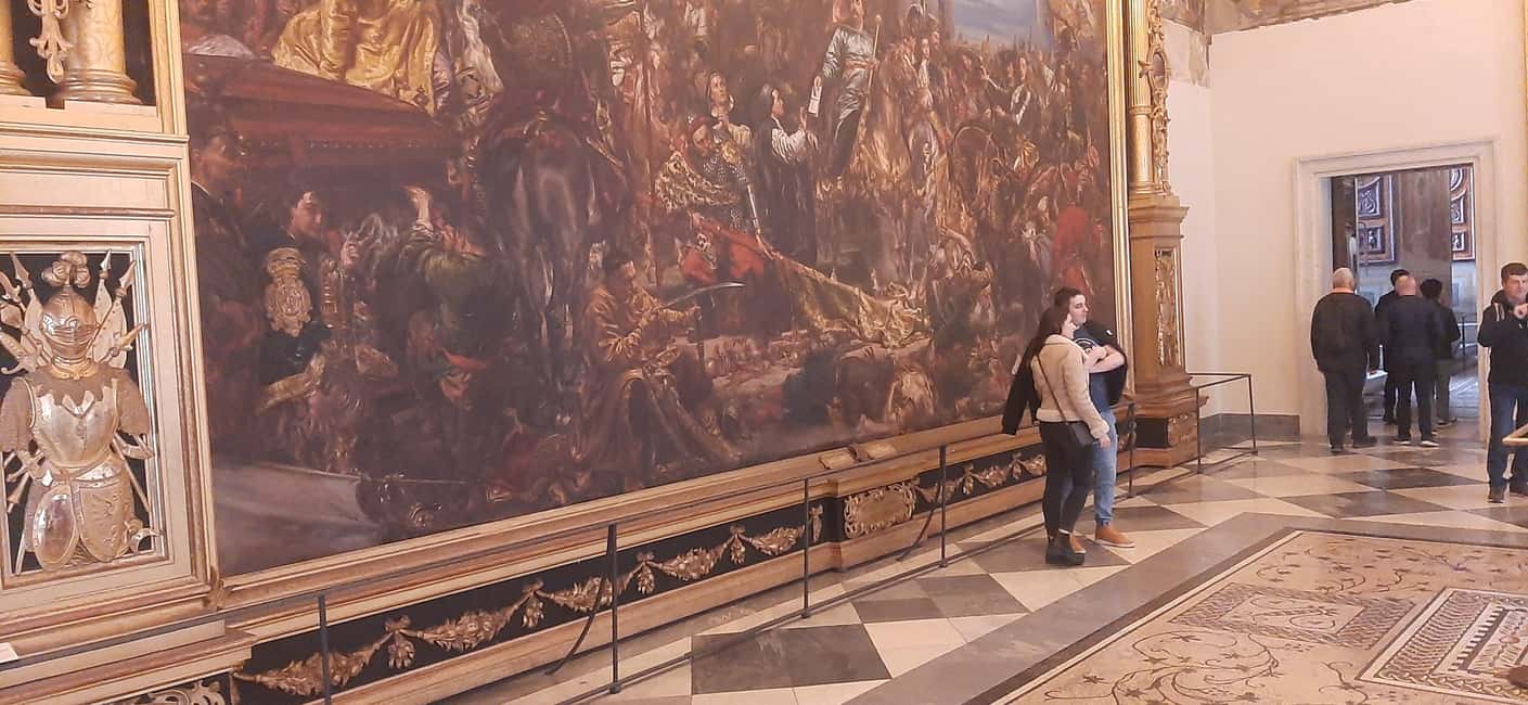 Rome: See Behind-The-Scenes In The Vatican - Small-group or private touring: why group size affects the whole day