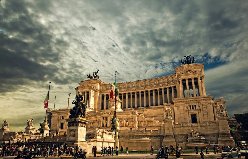 Rome: Sightseeing Tour by Golf Cart - Key things you’ll notice right away