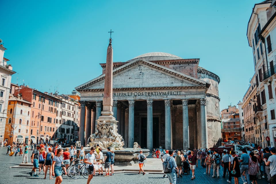 Rome: Sightseeing Tour by Golf Cart - Piazza Navona: where a great guide adds a bonus story