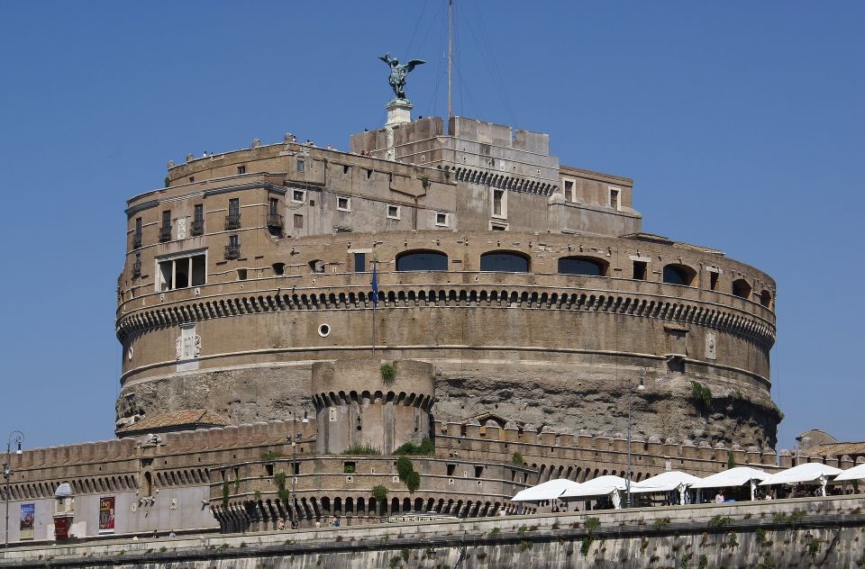 Rome: Small Group Guided Tour of Castel Sant'Angelo - Papal Residence Rooms and the Terrace View That Makes Rome Feel Close