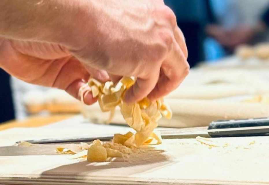 Rome: Small Group Pasta cooking class near Piazza Navona - Prosciutto, artisan cheese, and the welcome pour