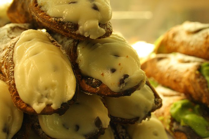 Rome: Small-Group Tasty Food Tour Around Farmers Market - Piazza Navona: Cured Meats, Cheese, and Local Wine Moments
