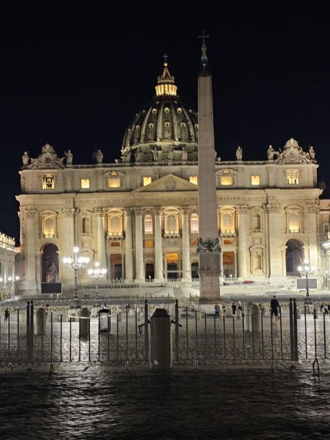 Rome: St. Peter's Basilica and Papal Grottoes Guided Tour - La Pietà and Bernini’s Baldachin: art you can actually understand