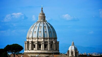 Rome: St. Peter’s Basilica Audio Guide with Dome Climb - Meeting point: find the office fast, then follow the flow