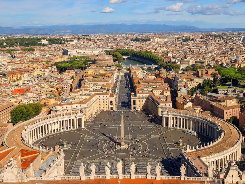 Rome: St. Peter's Basilica, La Pietà, Papal Tombs and Dome - First Stop: St. Peter’s Square and the Vatican Entrance Moment