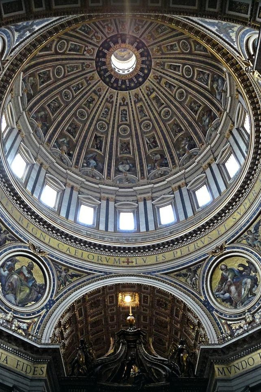 Rome: St. Peter's Basilica Tour - Vatican Grottoes: Papal Tombs and the Shift to a Lower, Quieter World