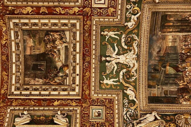 Rome St. Peter's Basilica Tour with exclusive Underground Access - Vatican Grottoes underground access: tombs, quiet, and crowd control