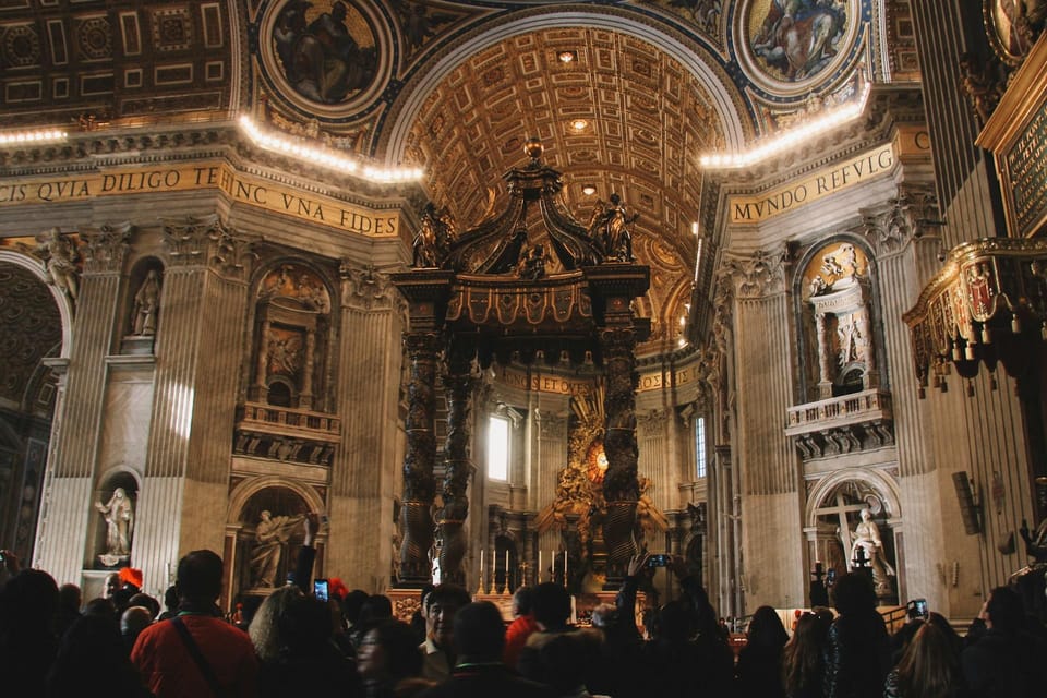 Rome: St. Peter’s Basilica Walking Guided Tour - Meeting at Via Santamaura 13 and timing your expectations