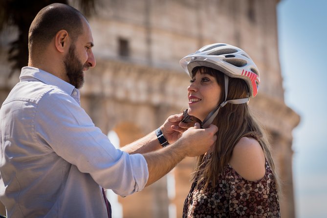 Rome Tiber cycle path: Electric & Muscle Rental Bike - Comfort, cobblestones, and smart safety habits