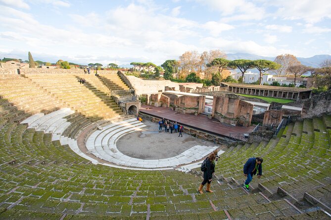 Rome to Pompeii, Sorrento & Capri: 2-Day South Italy Tour - Capri day trip: ferry, Blue Grotto, and what happens when plans change
