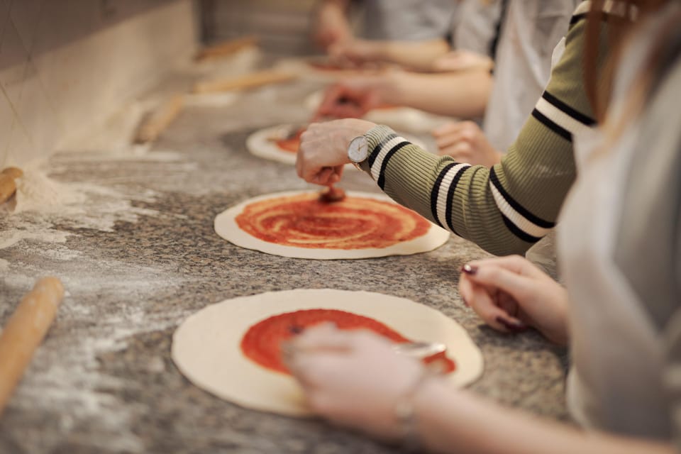 Rome: Traditional Pizza Cooking Class near Piazza Navona - Downsides to weigh before you book