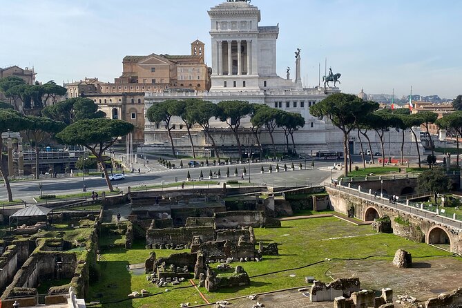 Rome: Trajan's Market Experience with Elevator Option - Panoramic elevator option: the view you want, the risk you should expect