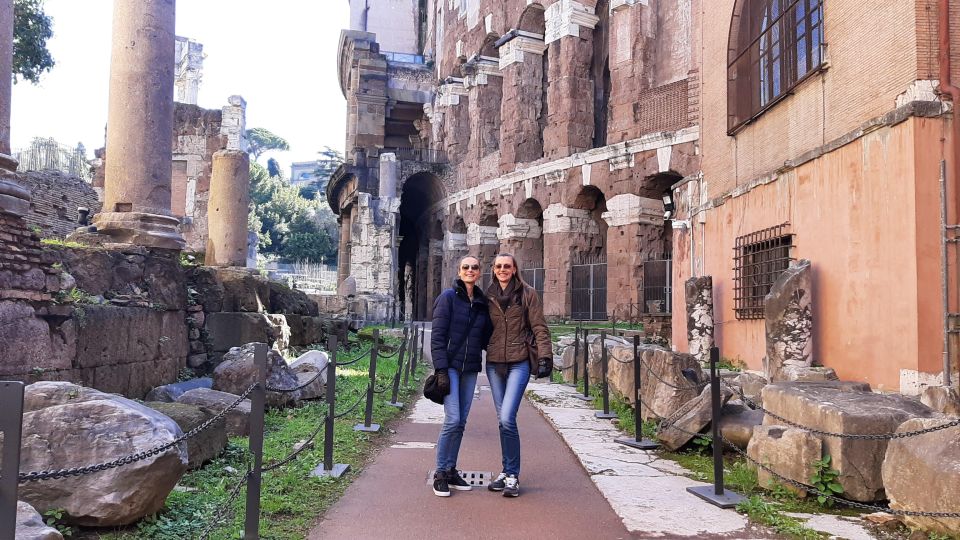Rome: Trastevere and Jewish Ghetto Street Food Walking Tour - Meeting Point and First 15 Minutes: Get Your Bearings Fast