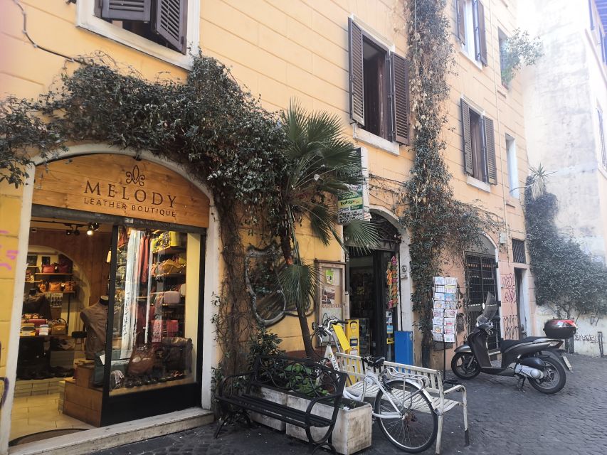 Rome: Trastevere & Campo de Fiori Street Food Walking Tour - Small group energy: Why the guide makes the tour feel personal