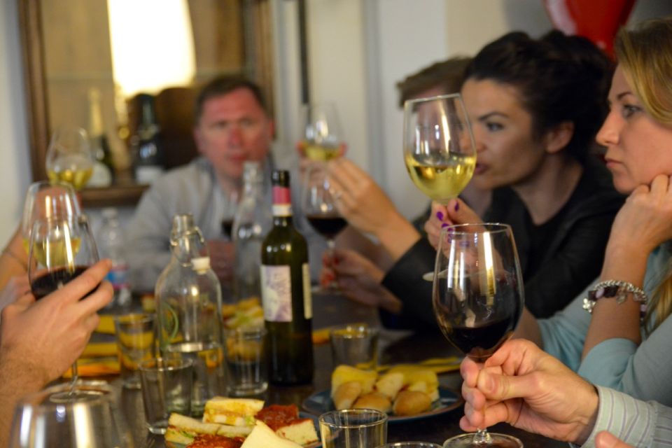 Rome: Trastevere Food and Wine Tasting Tour - Wine tasting at an enoteca: pairing lessons that stick